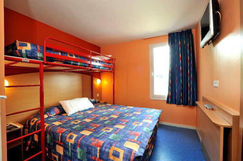 Hotel Initial By Balladins Roissy Cdg / Saint-Mard Екстериор снимка