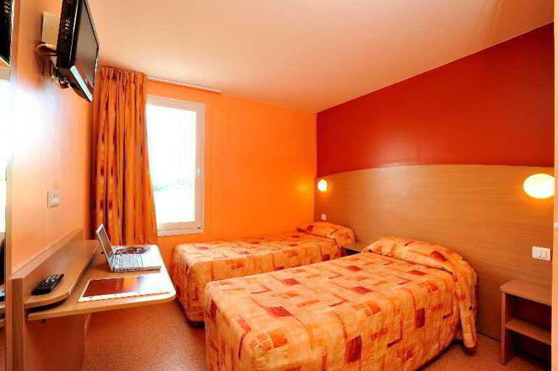Hotel Initial By Balladins Roissy Cdg / Saint-Mard Екстериор снимка